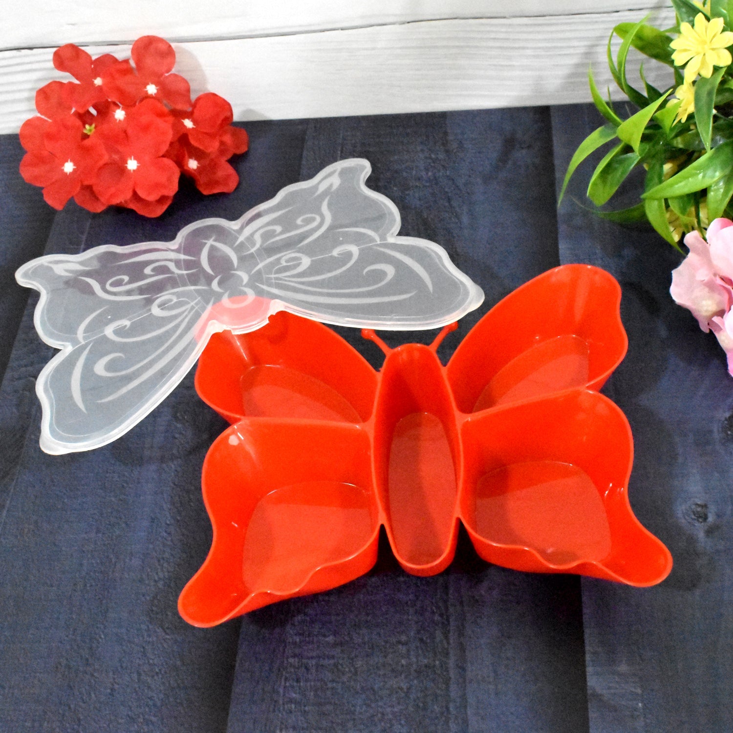 Butterfly tray