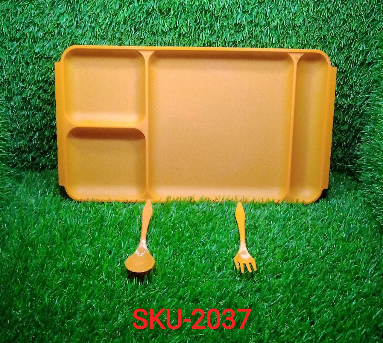 Plastic compartment plate set with spoon and fork for meals