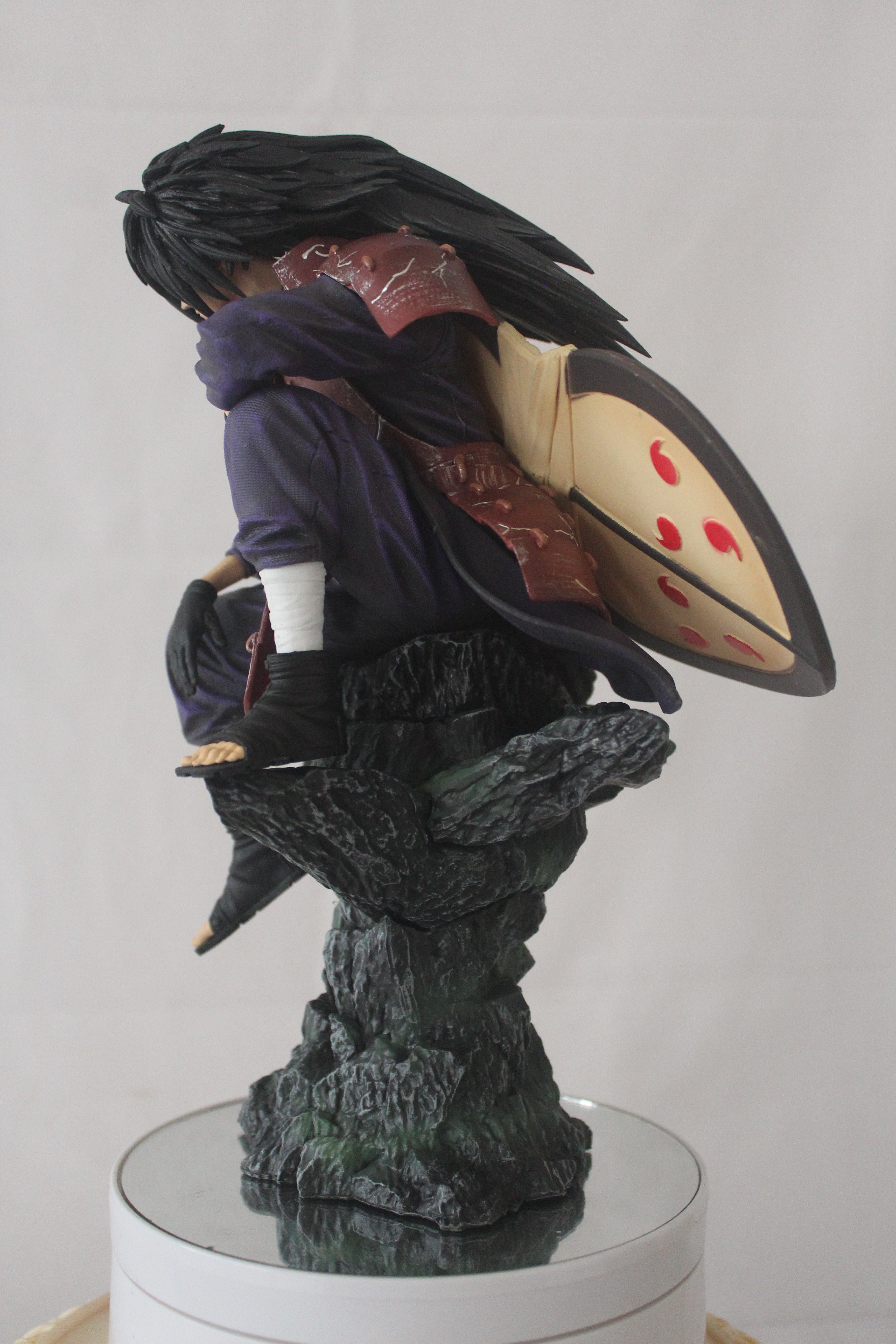 Resting Madara with Uchiha Reflection (30 cms)
