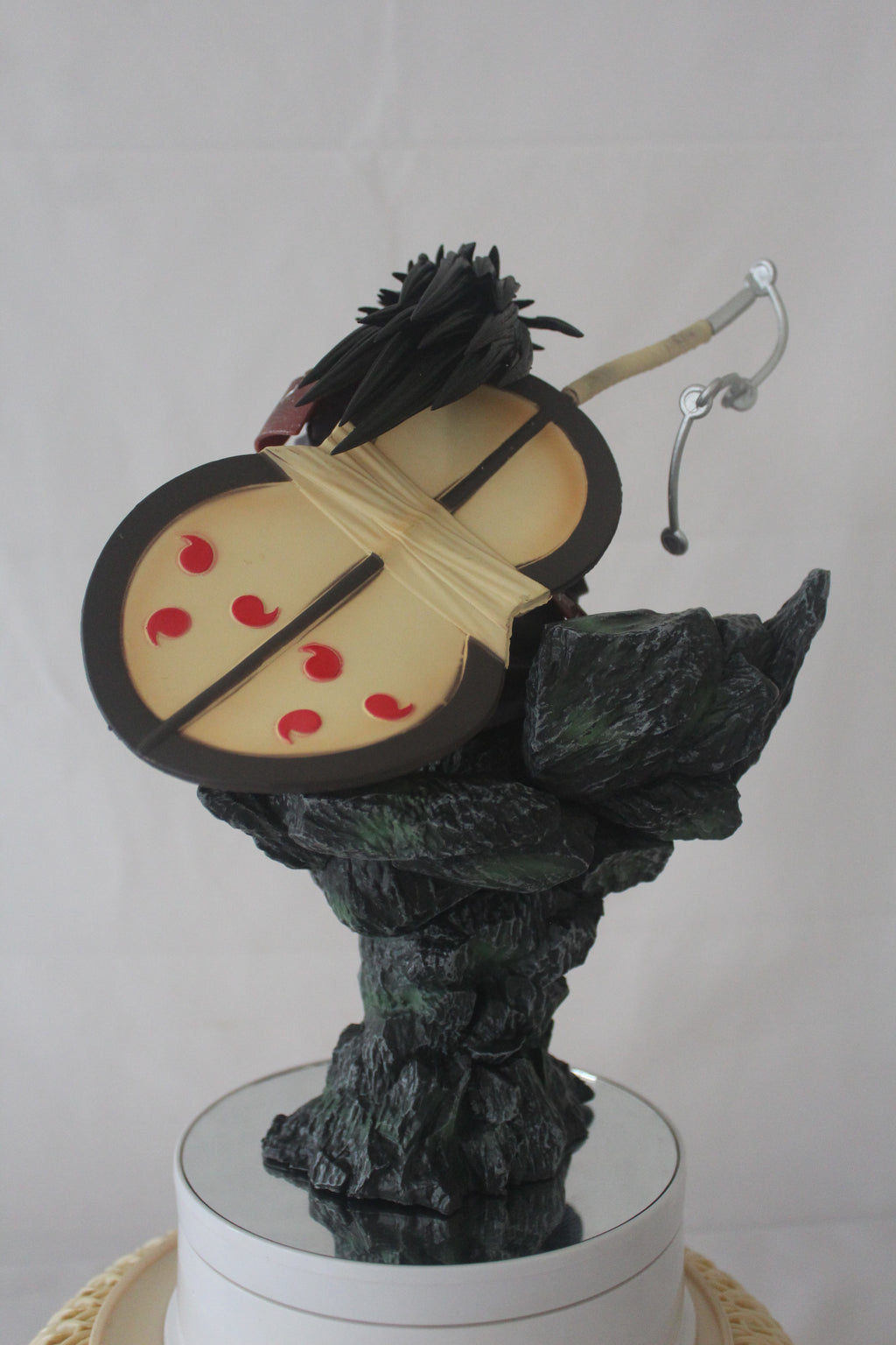 Resting Madara with Uchiha Reflection (30 cms)