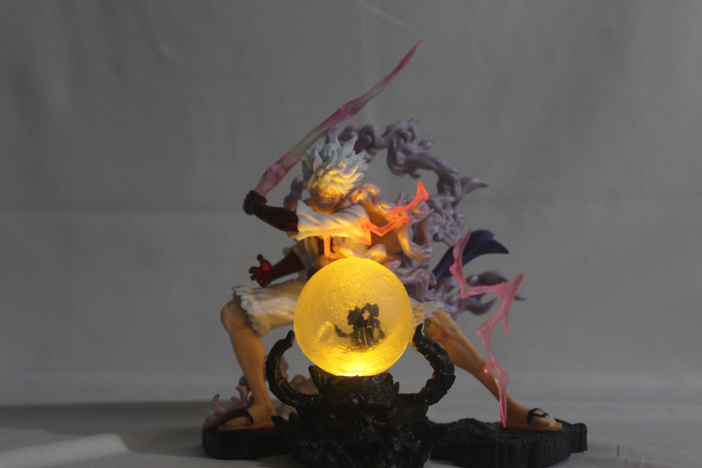 Luffy Gear 5 & Moon Lamp (15 cms)