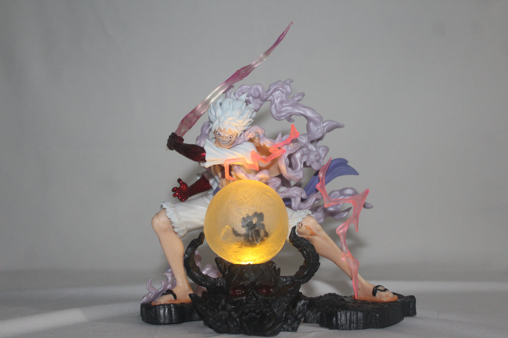 Luffy Gear 5 & Moon Lamp (15 cms)